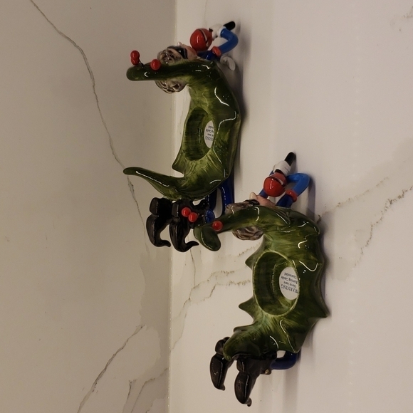 𝅺set of 2 Vanmark 2003 Tea Light Holders Singing Elves 3.5"h x 7" / 3.5"h x 8"l - Picture 4 of 9